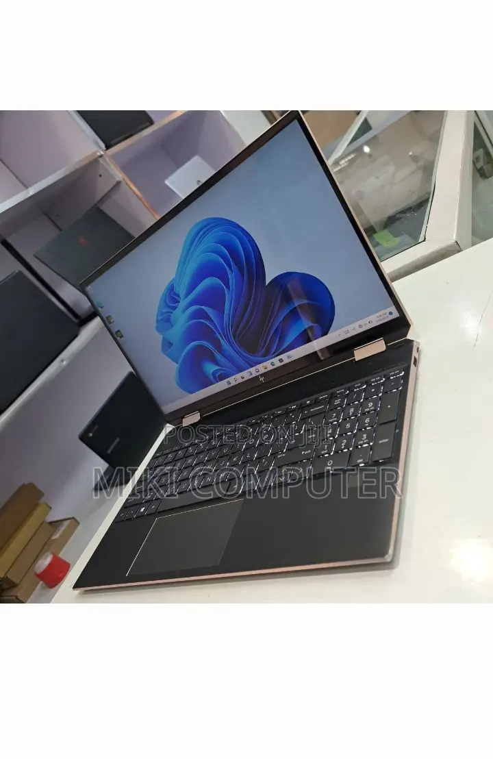 New Laptop HP Spectre X360 16GB Intel Core I7 SSD 1T