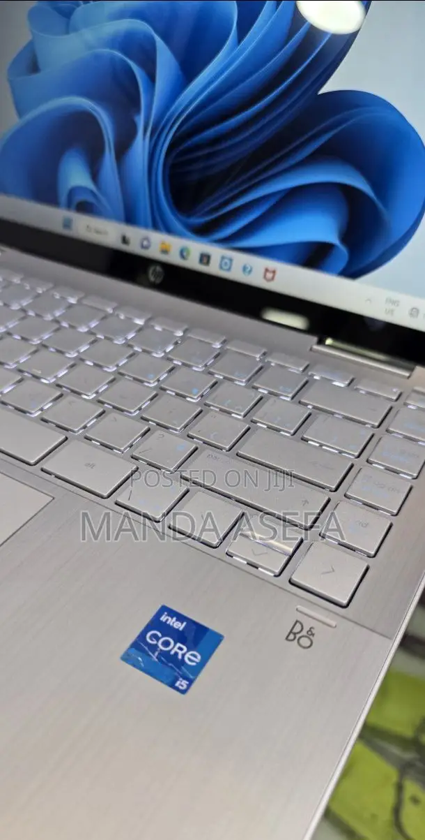 New Laptop HP Pavilion X360 8GB Intel Core I5 SSD 512GB