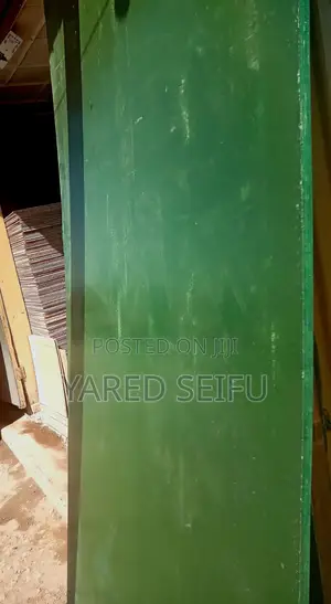 Green Laminated Plywood 18mm
