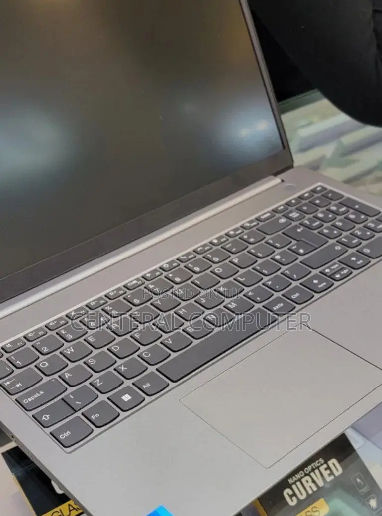 New Laptop Lenovo ThinkBook 15 16GB Intel Core I7 SSD 512GB