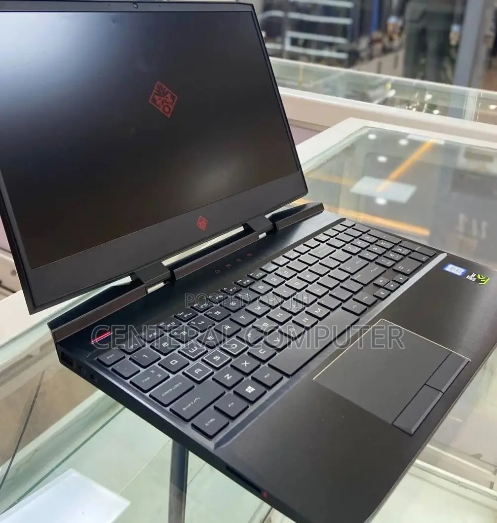 New Laptop HP Omen X 17t 16GB Intel Core I7 SSD 512GB