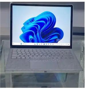 New Laptop Microsoft Surface 16GB Intel Core I7 SSD 256GB