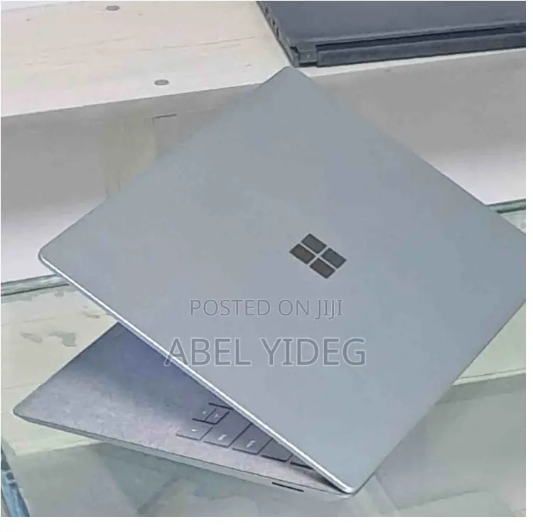 New Laptop Microsoft Surface 16GB Intel Core I7 SSD 256GB