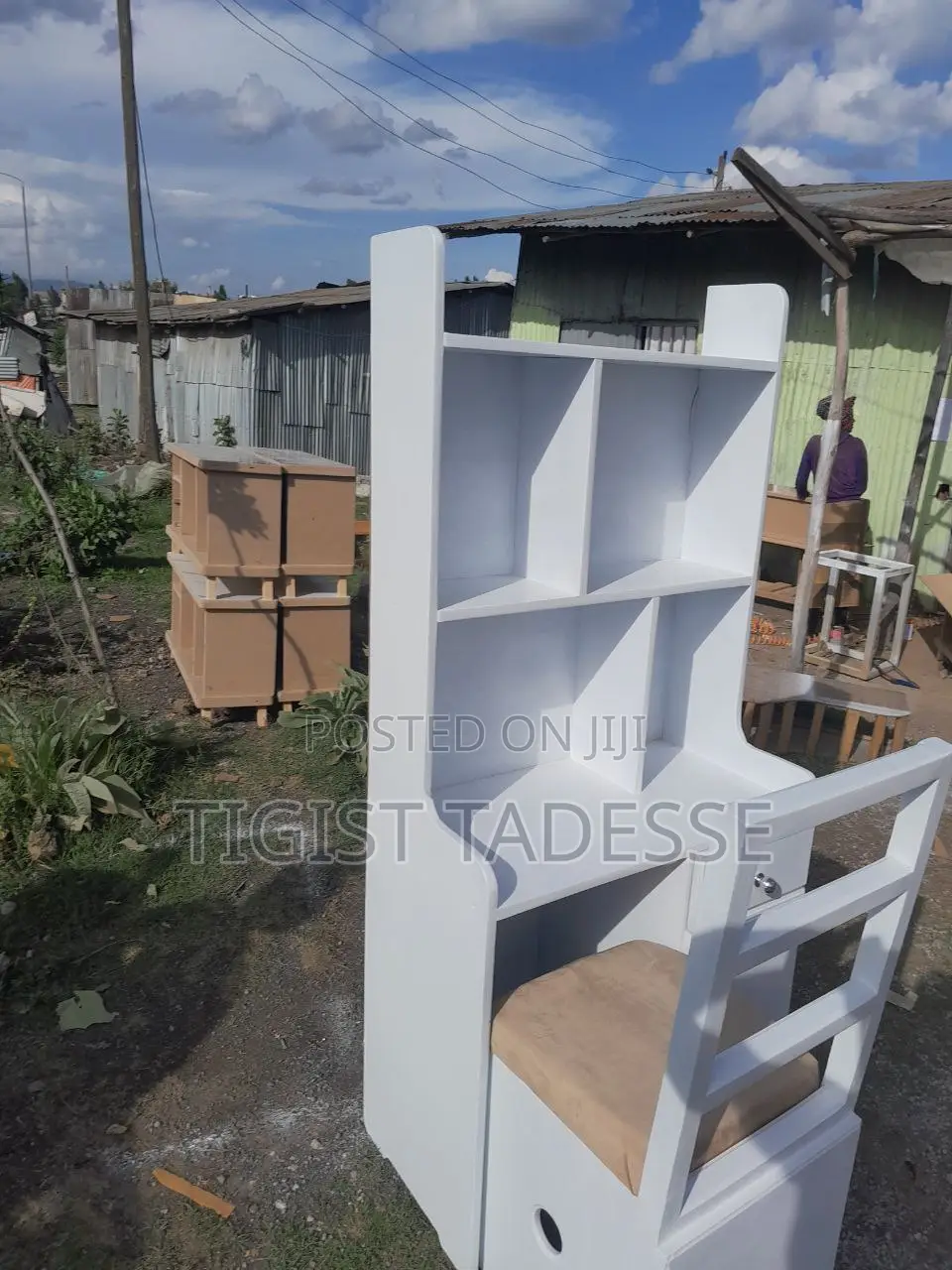 ለልጆች ማጥኛ መፅሀፍ መደርደርያ ያለው ለወንድም ለሴትም ልጆችዎ