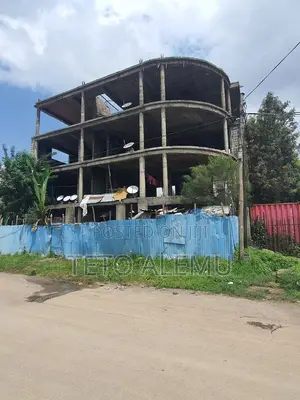 Photo - የሚሸጥ ቦታ መገናኛ ኮምፓውድ