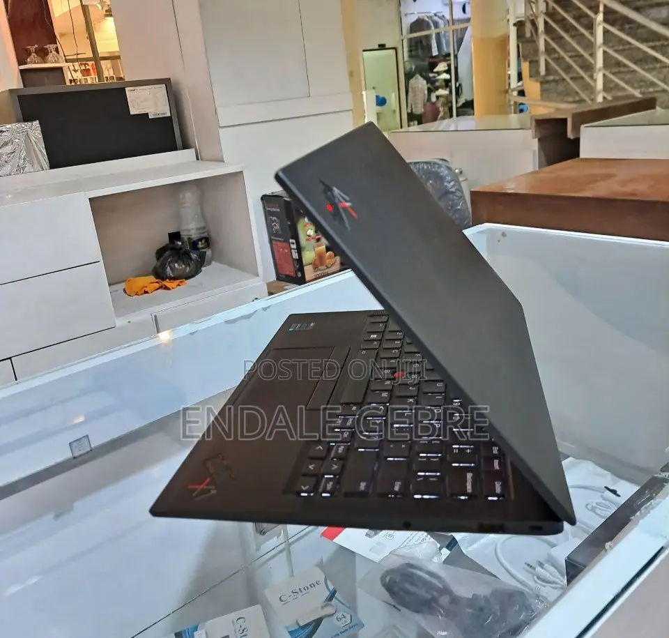 New Laptop Lenovo ThinkPad X1 Carbon 16GB Intel Core I7 SSD 512GB