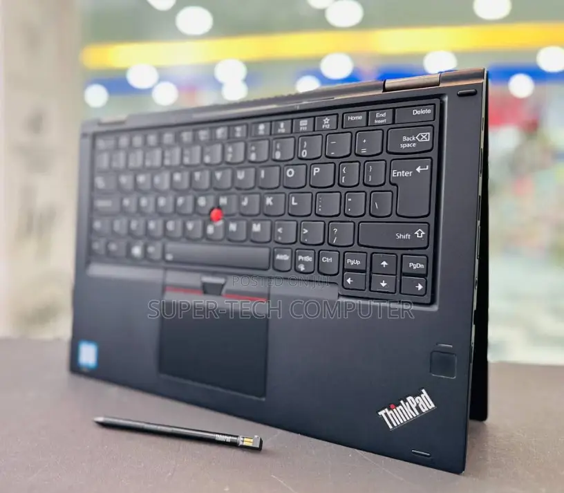 New Laptop Lenovo ThinkPad Yoga 370 8GB Intel Core I5 SSD 512GB