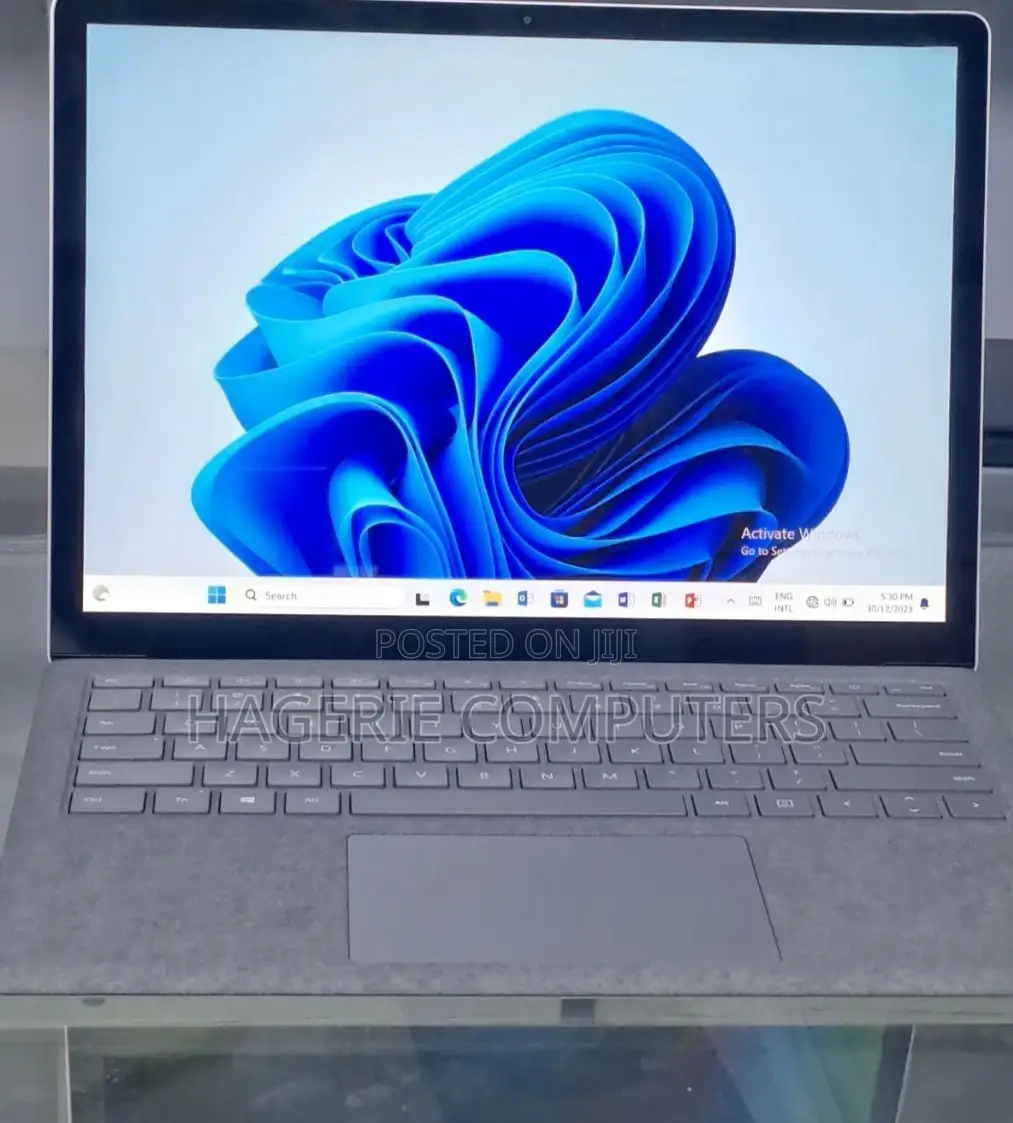 New Laptop Microsoft Surface 16GB Intel Core I7 SSD 512GB