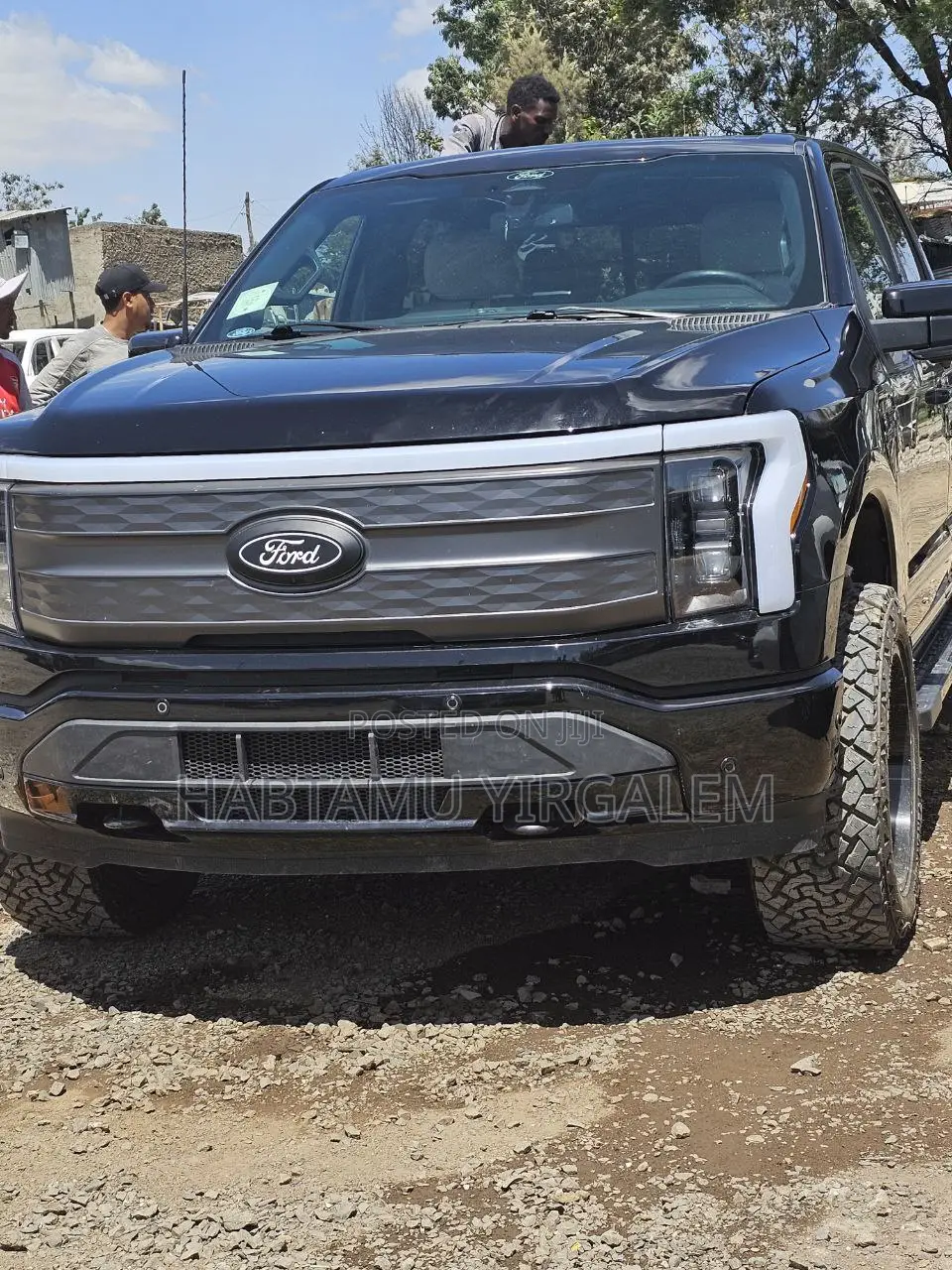 Ford F-150 Platinum 2022 Gray