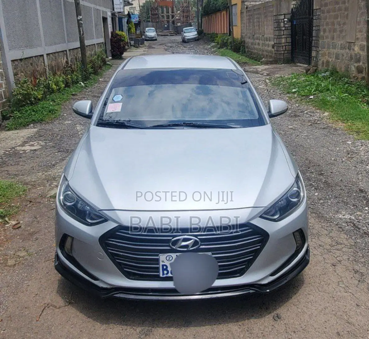 Hyundai Elantra 2016 Silver