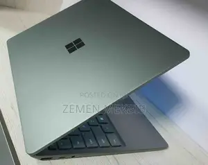 New Laptop Microsoft Surface Pro 9 8GB Intel Core I5 SSD 256GB