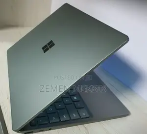 New Laptop Microsoft Surface Pro 9 8GB Intel Core I5 SSD 256GB