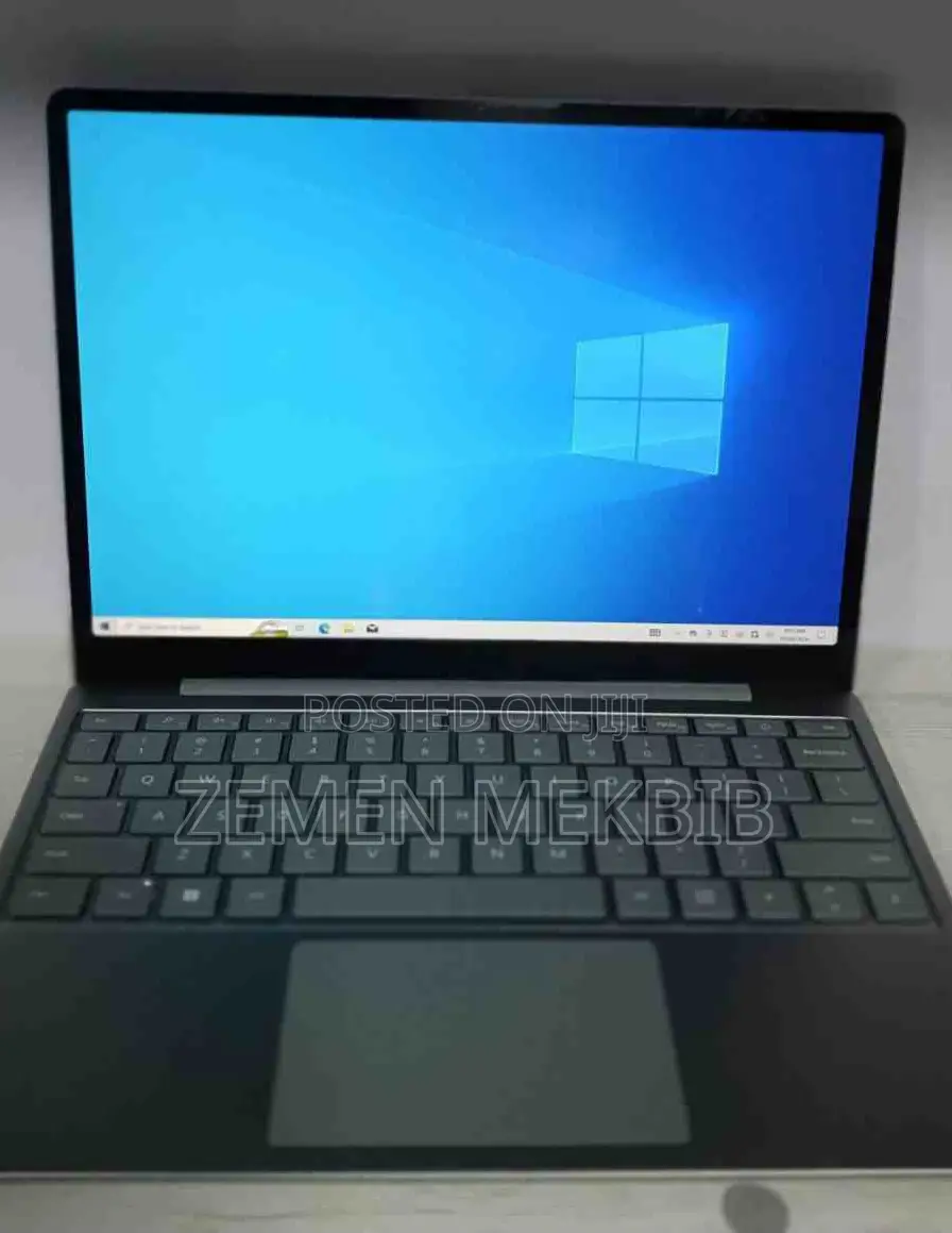 New Laptop Microsoft Surface Pro 9 8GB Intel Core I5 SSD 256GB