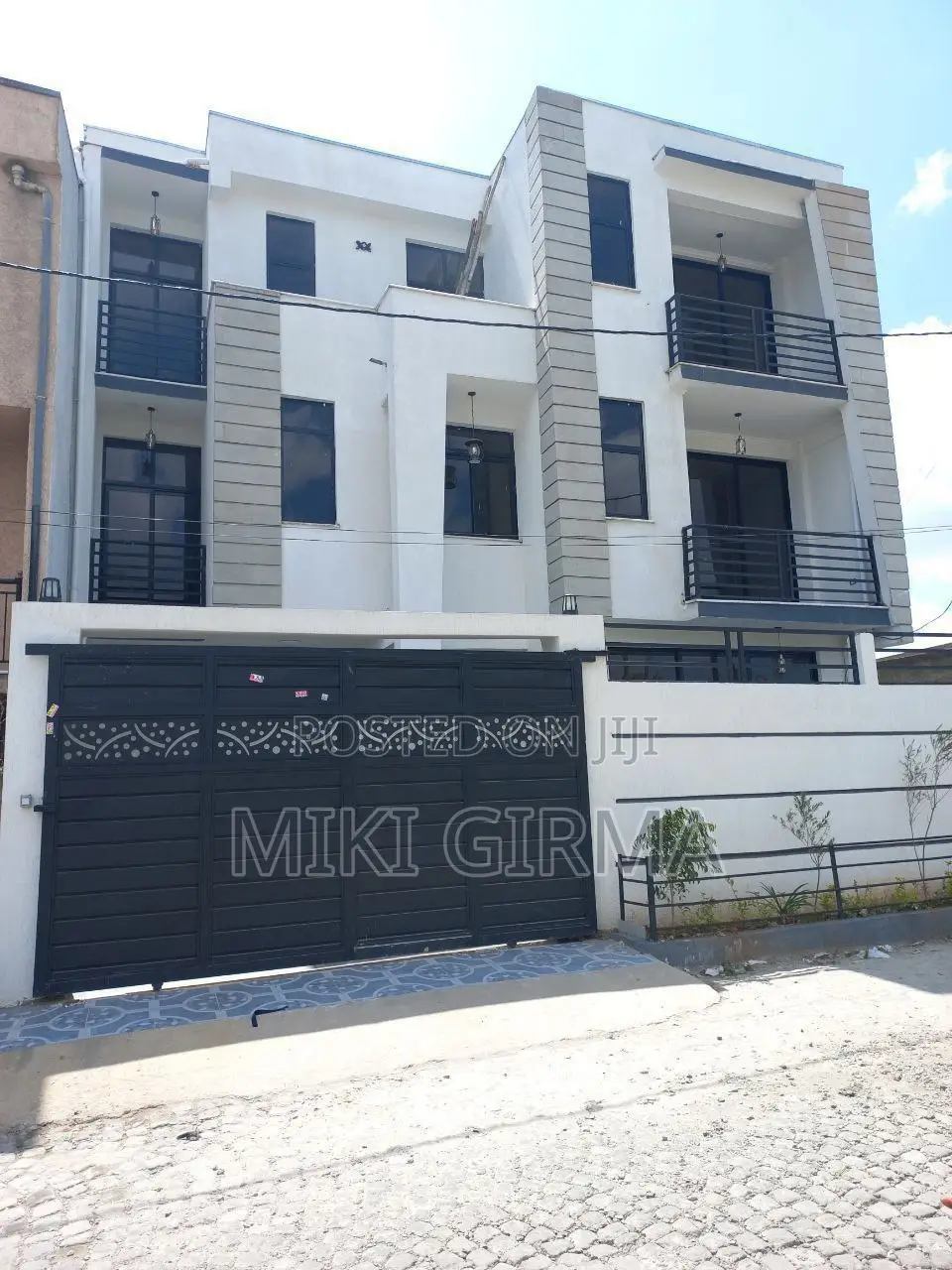 6bdrm Townhouse/Terrace in ሲኤም ሲ ፊጋ, Bole for sale