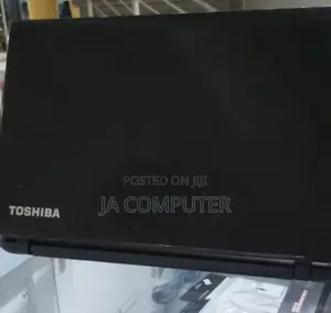 Laptop Toshiba Satellite C850 4GB Intel Core I3 HDD 500GB