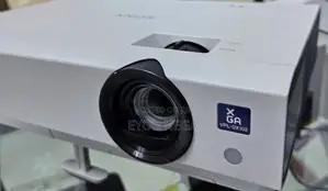 Sony VPL - DX102 Projector
