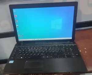 Photo - Laptop Toshiba 4GB Intel Core I3 HDD 500GB