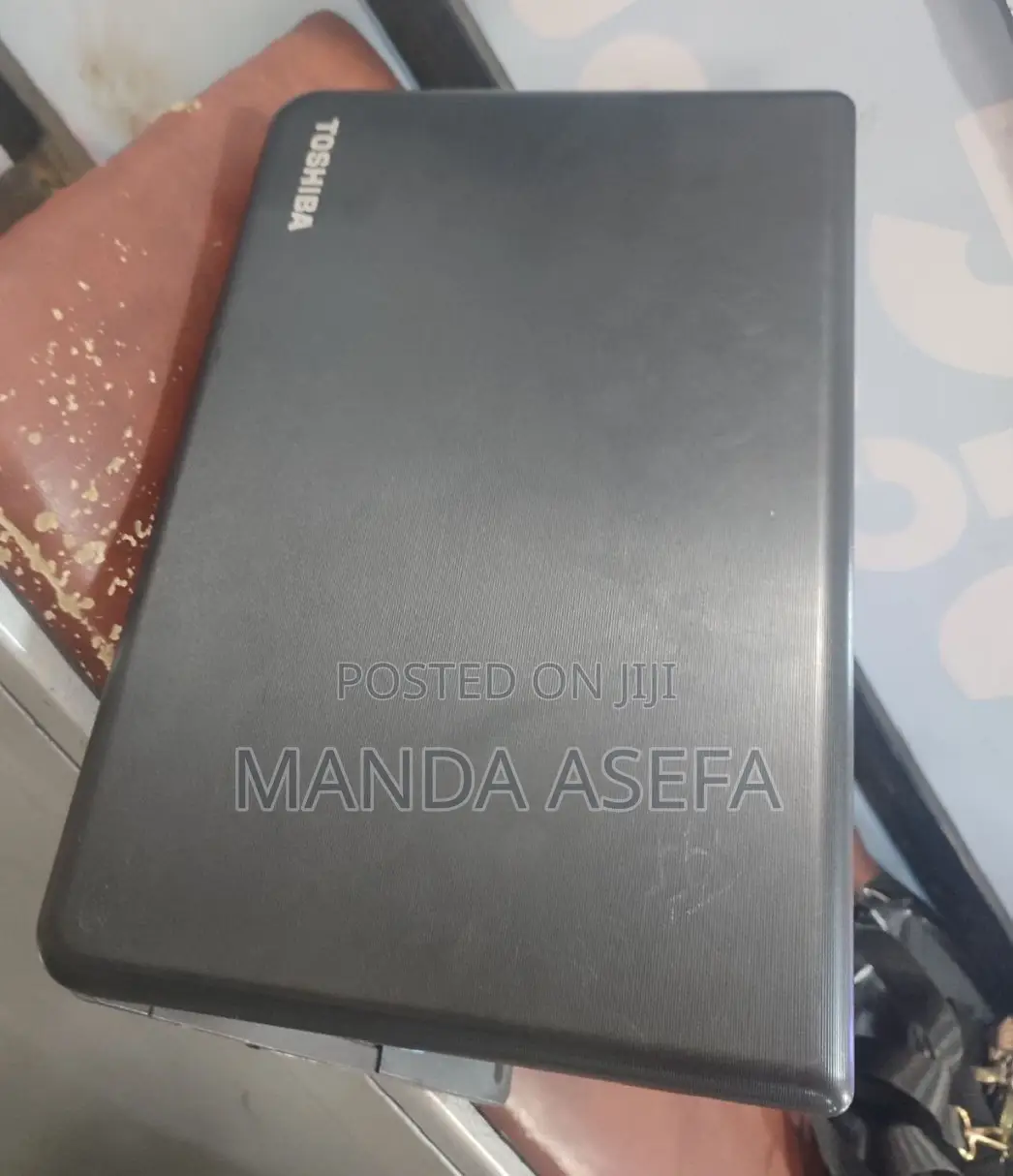 Laptop Toshiba 4GB Intel Core I3 HDD 500GB