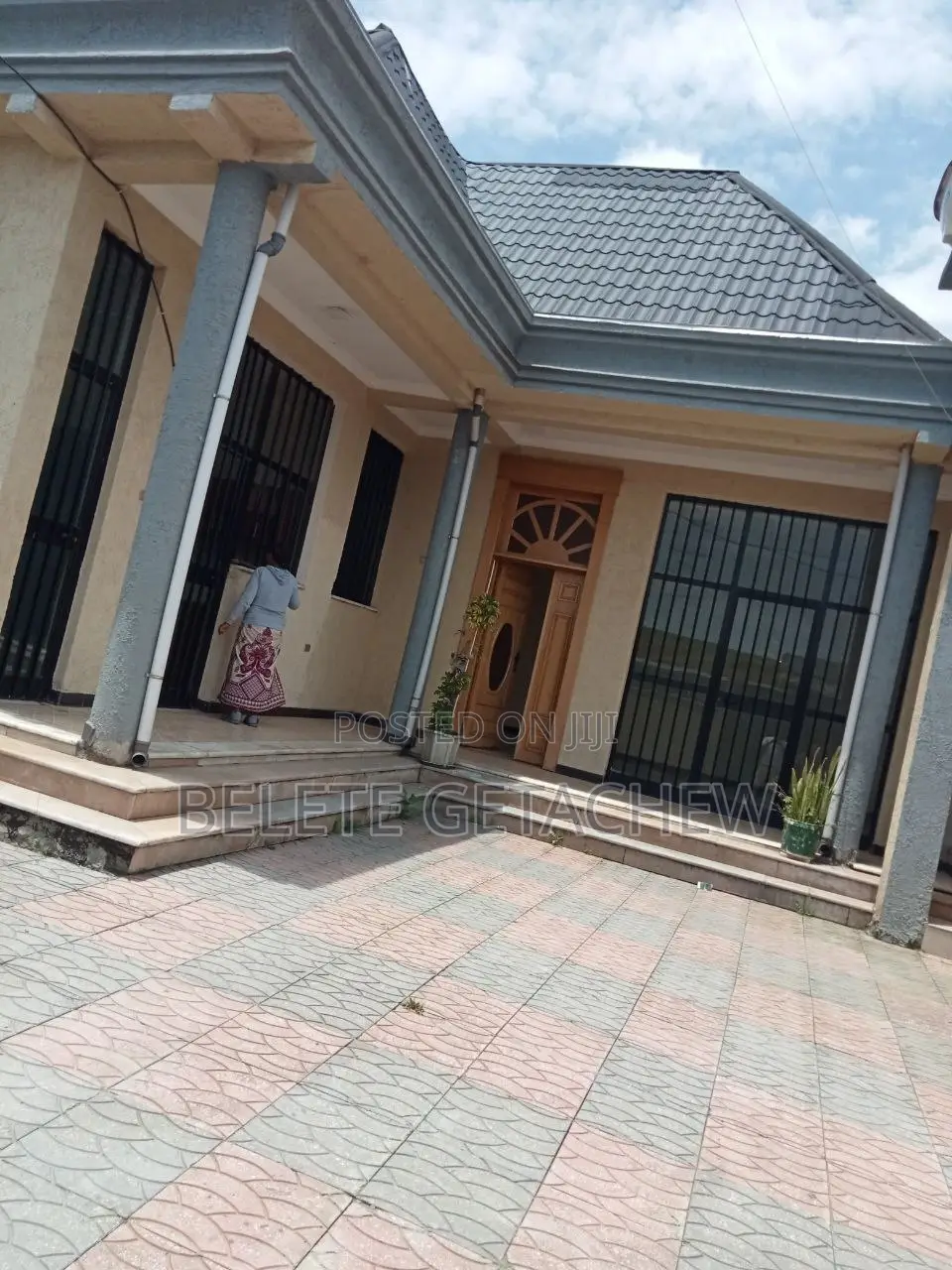 2bdrm Villa in Ayat, L- Shape House, Bole for sale