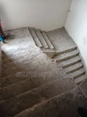 አያት ፤ G+2 ፊኒሽንግ ላይ ያለ ቤት ሽያጭ ። 250ካ.ሜ