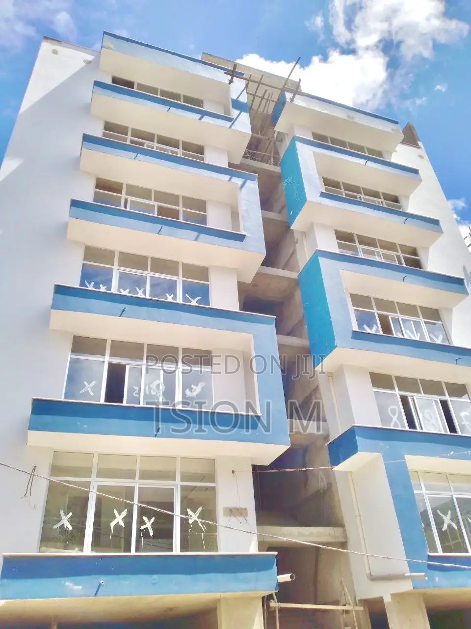 3bdrm House in Colosseum, Bole for sale