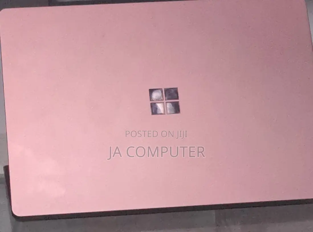 New Laptop Microsoft Surface 8GB Intel Core I5 SSD 256GB