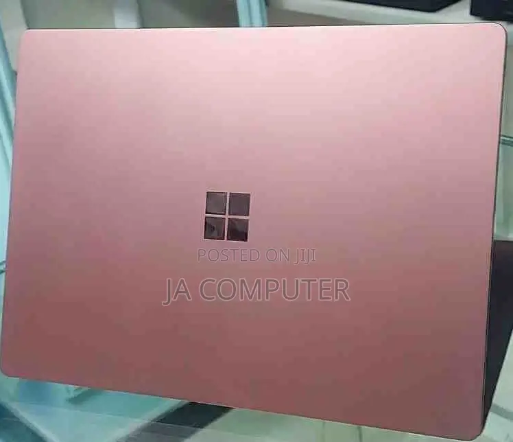 New Laptop Microsoft Surface 8GB Intel Core I5 SSD 256GB