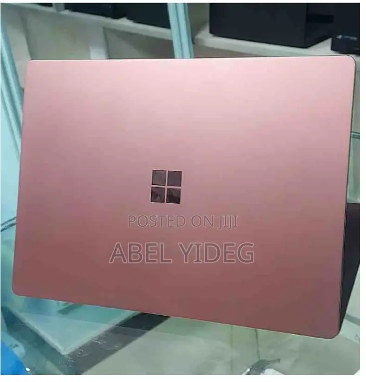 New Laptop Microsoft Surface 8GB Intel Core I5 SSD 256GB