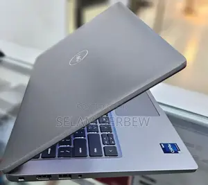 Photo - New Laptop Dell Latitude 5440 16GB Intel Core I5 SSD 256GB