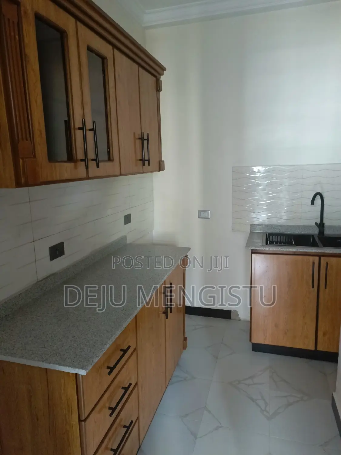 8bdrm House in ሰባ ሁለት, Bole for rent