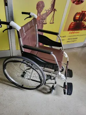 Toilet Wheelchair ^ፍሬን^ያለዉ\Wheelchair<Wheelchair>Break¡ብሬክ