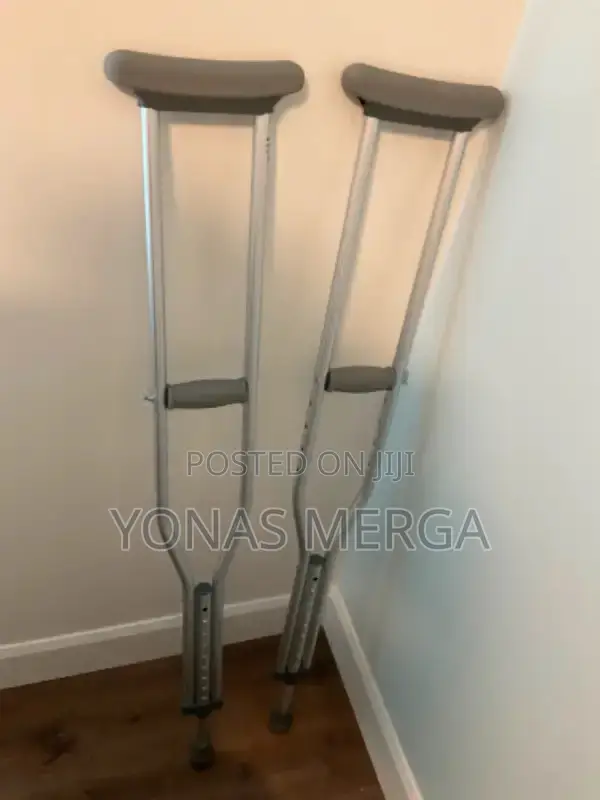 Auxiliary Crutches \እጅ መያዣዉ በፈለጉት ልክ ከፋ ዝቅ|Crutches\Crutches