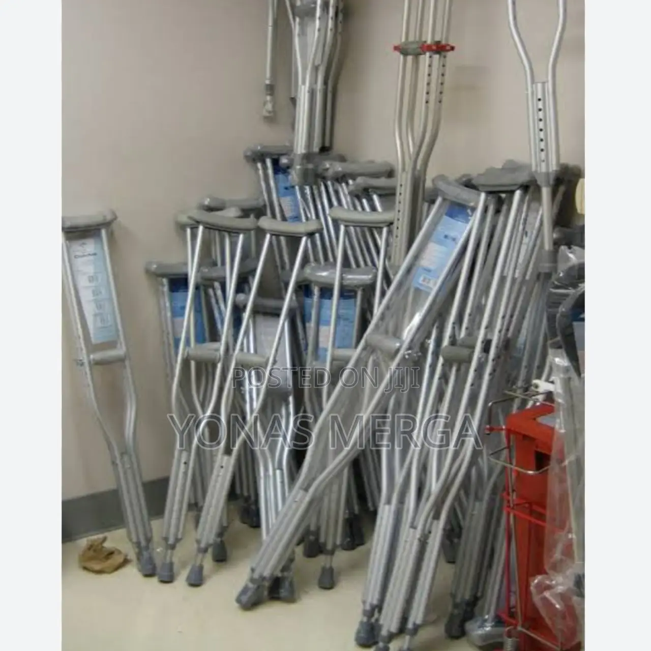 Adjustable Crutches#Auxilary Crutches\እስኪያገግሙ ምንም ሳይሆን ሚጠቀሙት