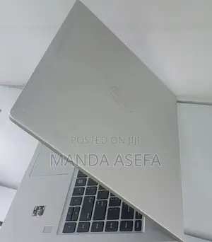 New Laptop HP 8GB AMD Ryzen 5 SSD 512GB