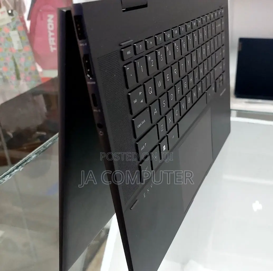 New Laptop HP Envy X360 16GB AMD Ryzen 5 SSD 512GB