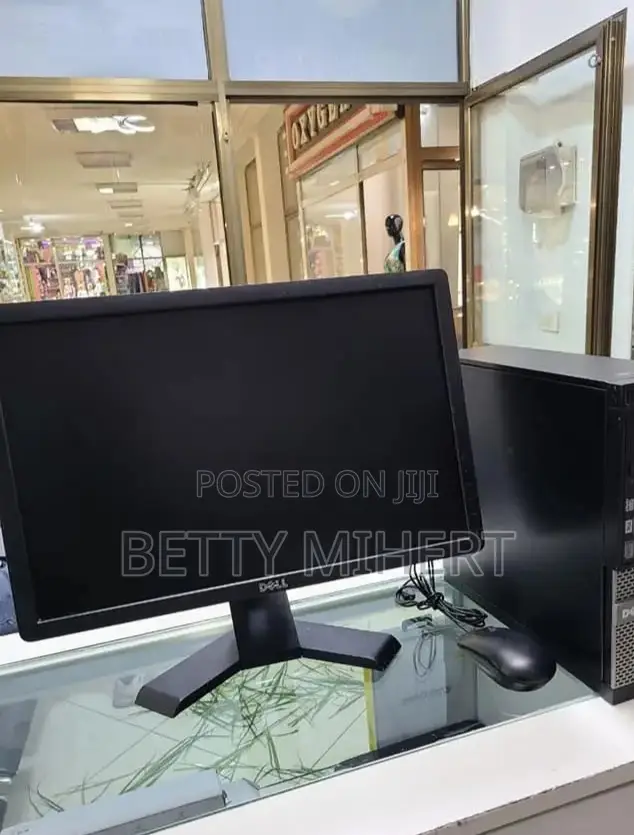 Desktop Computer Dell OptiPlex 3080 4GB Intel Core I5 HDD 500GB