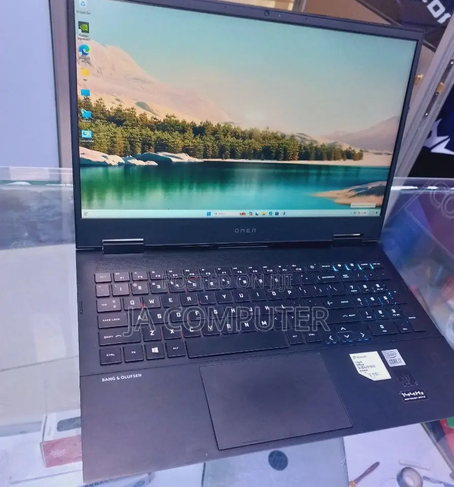 New Laptop HP Omen 15 24GB Intel Core I7 SSD 512GB
