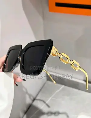 Photo - Square Beach Shades Sunglasses