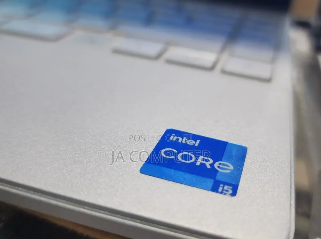 New Laptop HP Envy X360 8GB Intel Core I5 SSD 512GB