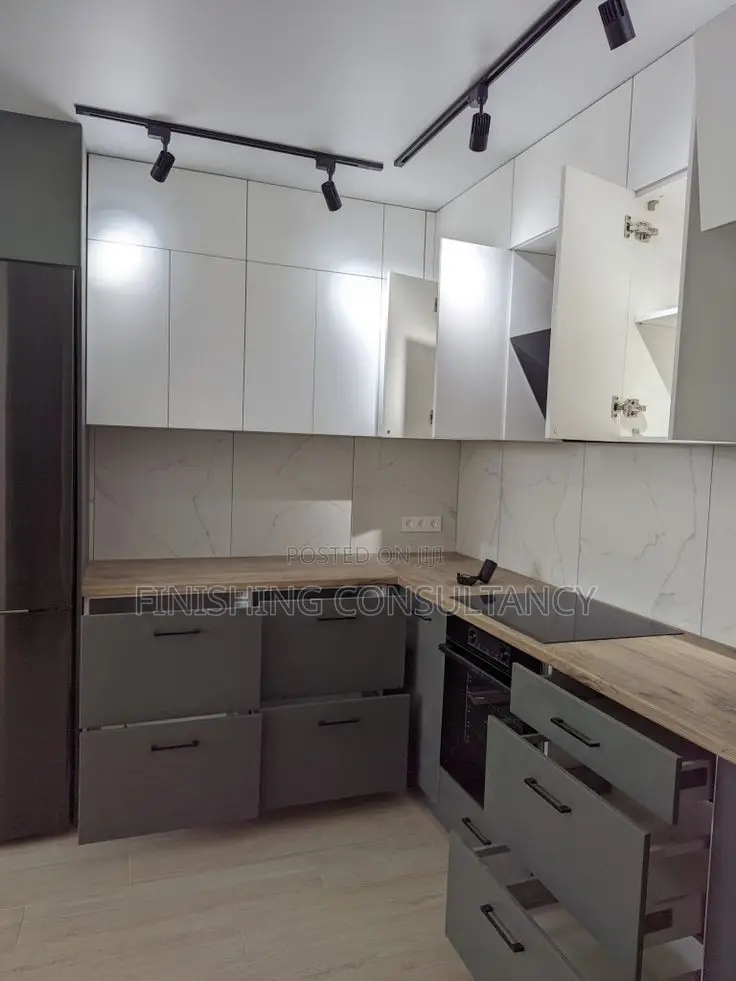 Beautiful and Strong Kitchen Cabinets