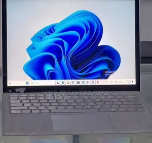 New Laptop Microsoft Surface 16GB Intel Core I7 SSD 256GB