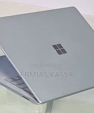 New Laptop Microsoft Surface 16GB Intel Core I7 SSD 256GB