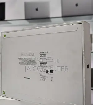 New Laptop Apple MacBook Air 2023 M2 8GB Apple M2 SSD 256GB