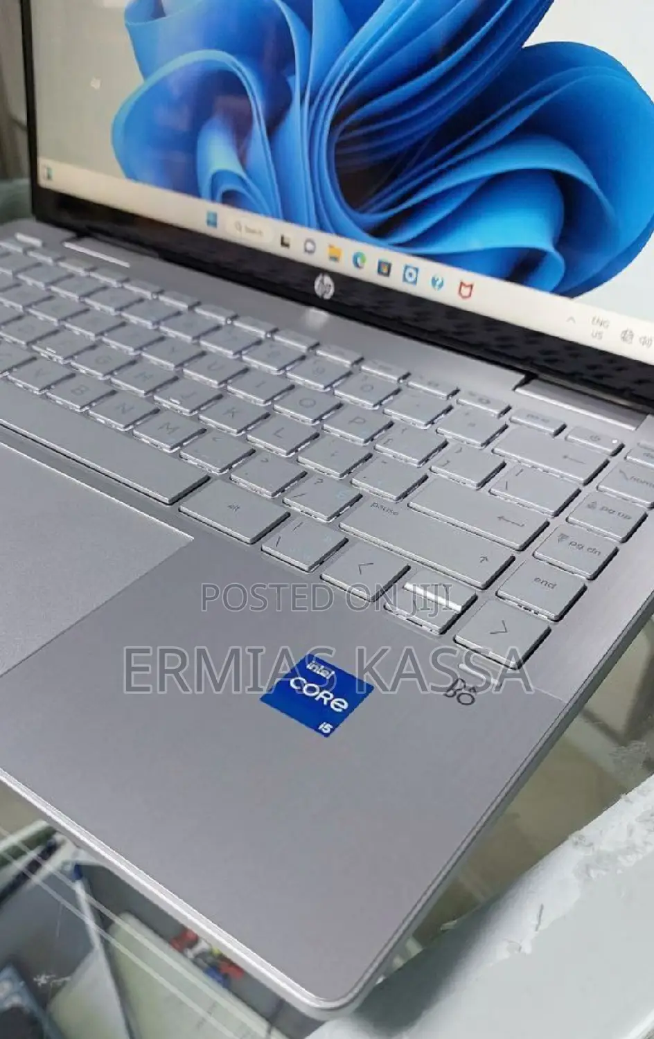 New Laptop HP Pavilion X360 13t 8GB Intel Core I7 SSD 512GB