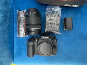 Photo - Cannon Eos 90d With 18-135 Lens