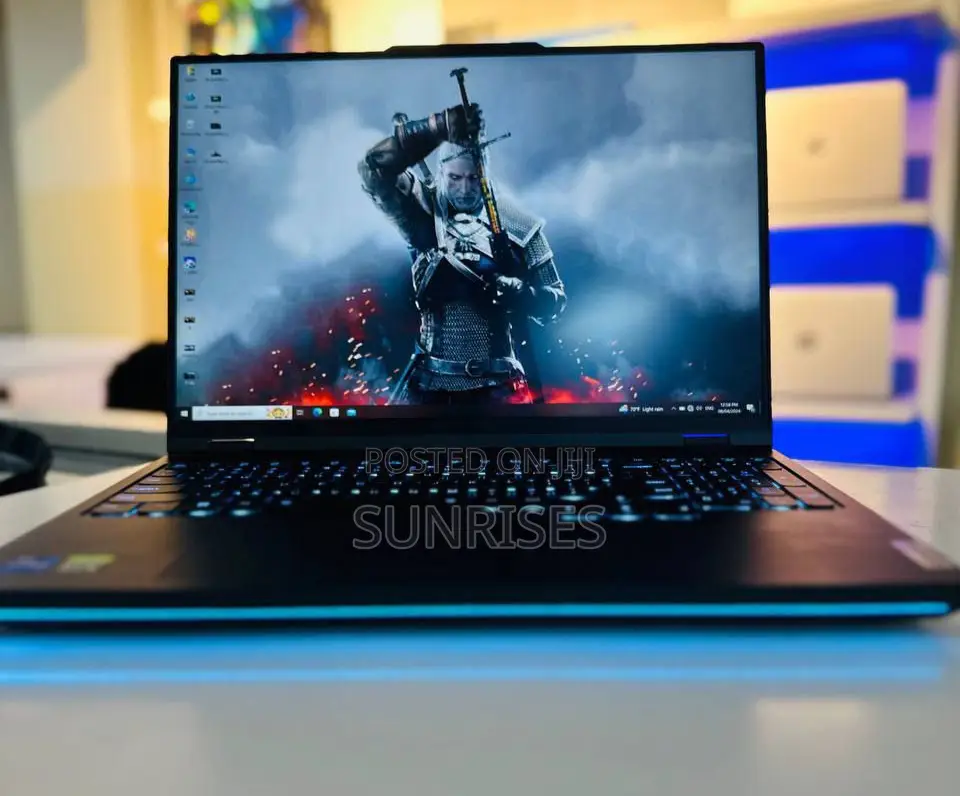 New Laptop Lenovo Legion 7 16GB Intel Core I7 SSD 1T