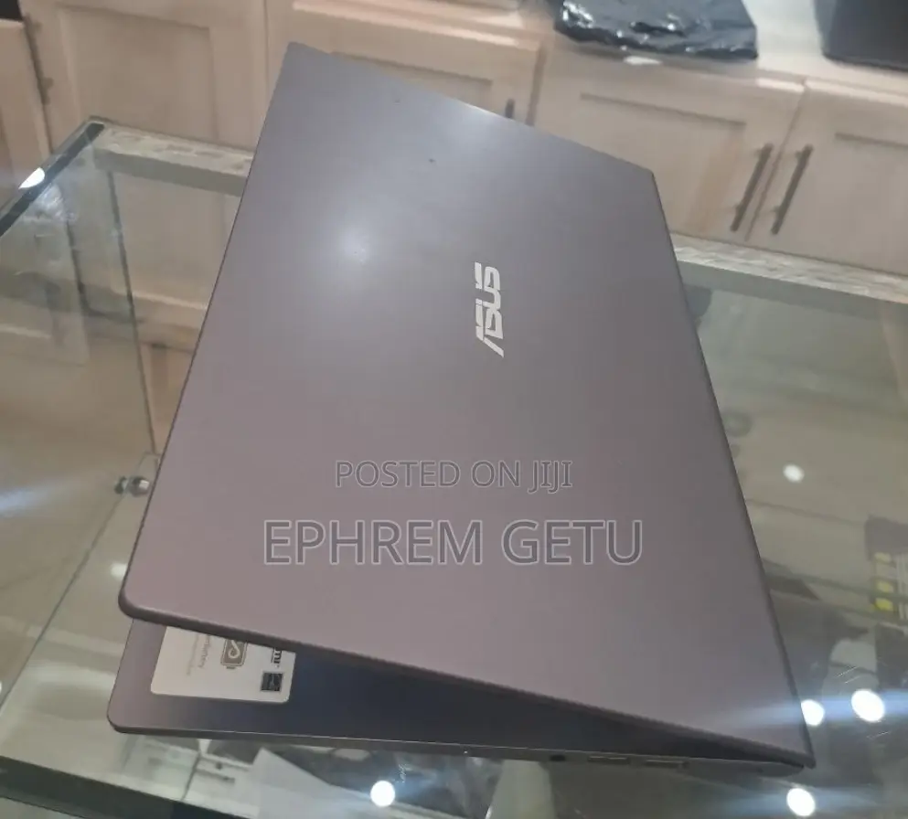 New Laptop Asus VivoBook F450CC 8GB Intel Core I3 SSD 256GB