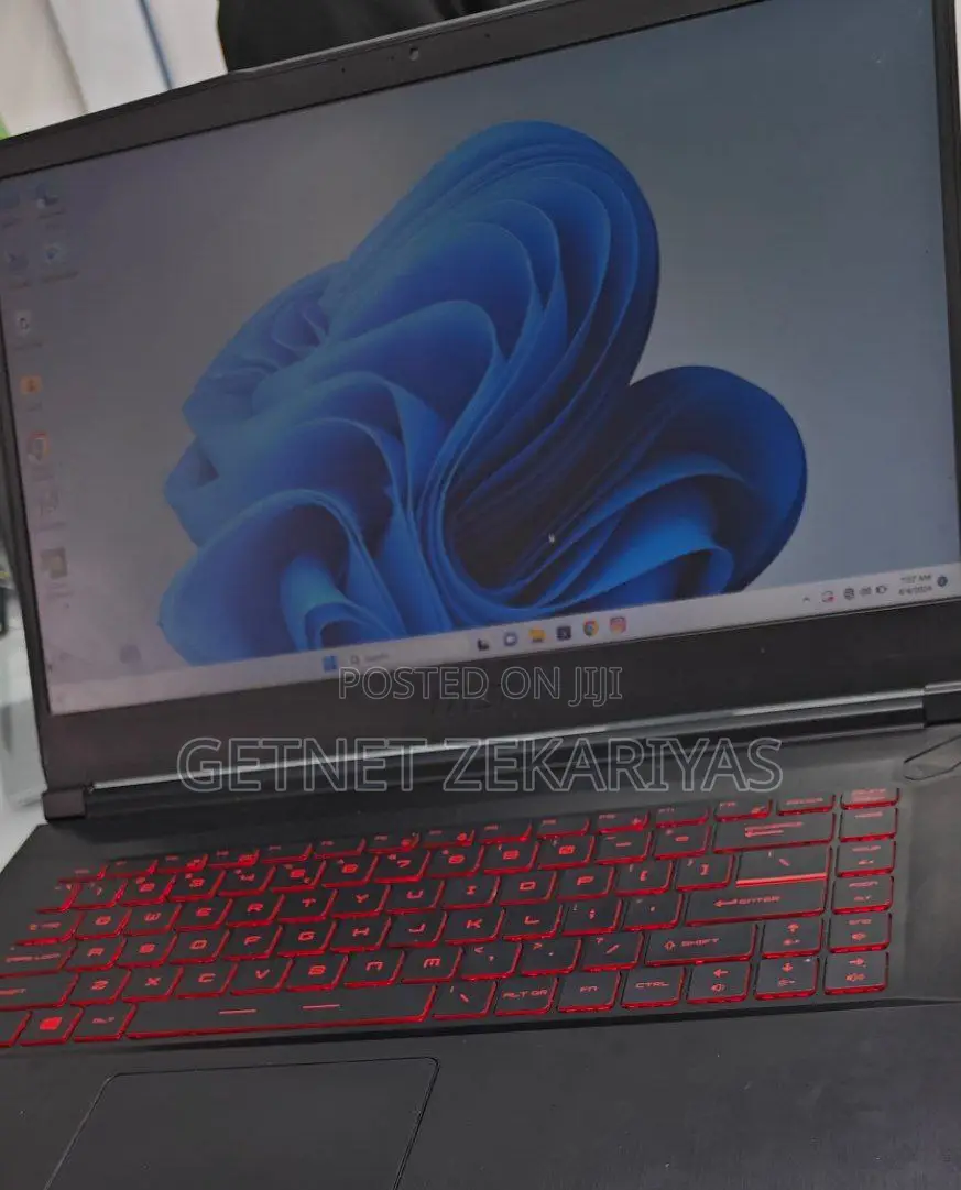 New Laptop MSI Katana 15 16GB Intel Core I7 SSD 512GB