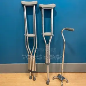 Photo - Crutches ¶Adjustable Crutches|ኦግዝላሪ Crutches^Armpit Crutches