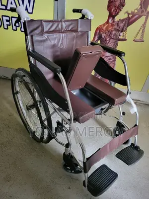 Restroom Wheelchair\ሳይቸገሩ ሚፀዳዱበት°%Wheelchair\ጽዱ Wheelchair